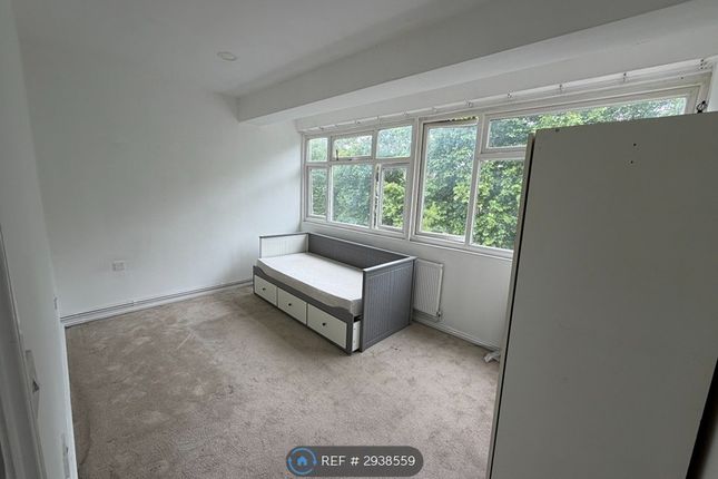 Flat, Old Church Road, London photo 2