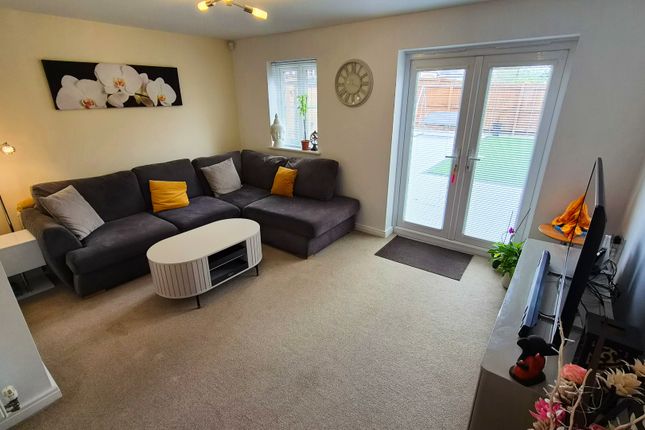 Mansfield Close, Leicester photo 3