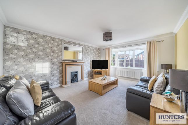 12, Rowan Close, Eggborough photo 2