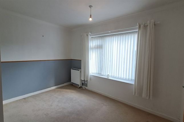 Flat 9, Farm Court, Farm Road, BURTON-ON-TRENT photo 3