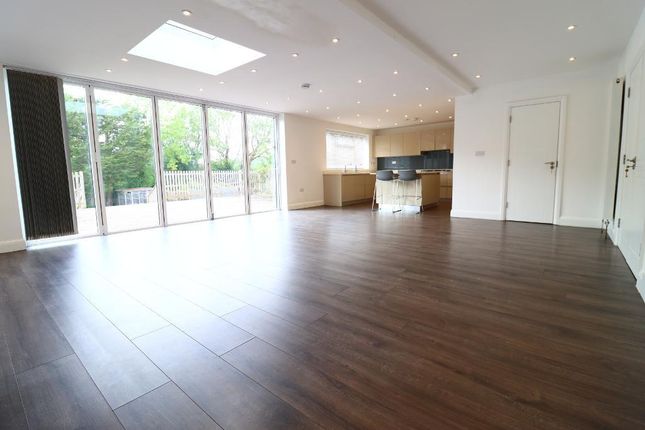 267d, Edgwarebury Lane, Edgware photo 4