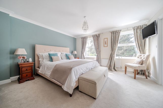 Fox Hill, 10, Walkers Ridge, Camberley photo 4