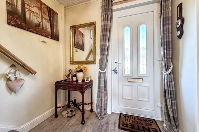 35, Cook Grove, Peterlee photo 4
