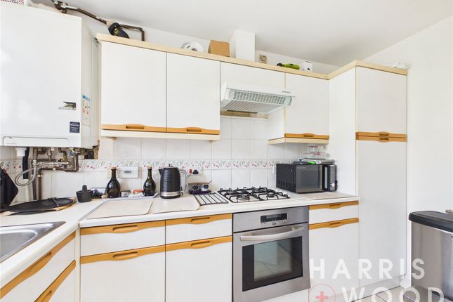 21, Moulsham Chase, Essex photo 3