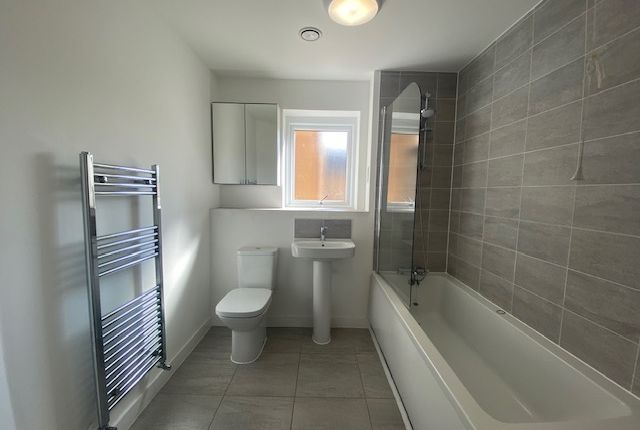 101, Rhodfa Crughywel, CARDIFF photo 4