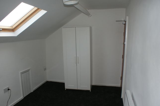 Shared accommodation to rent in Doncaster Road, Barnsley, South Yorkshire