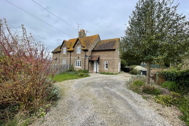 Thumbnail Semi-detached house to rent in Littleworth, Faringdon, Oxfordshire