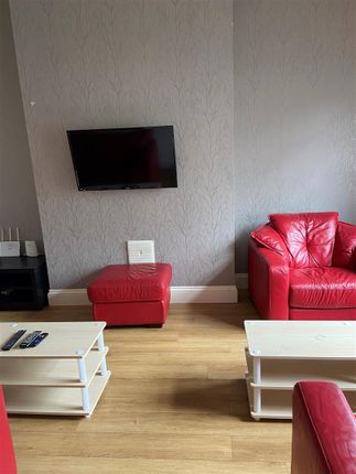 Shared accommodation to rent in Wellesley Avenue, Bevereley Road, Hull