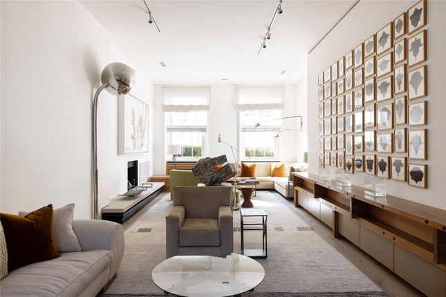 Thumbnail Flat for sale in Eaton Place, London