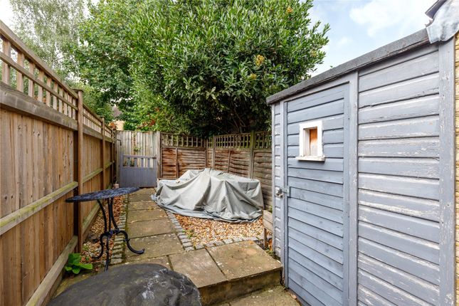 138, Balvernie Grove, London photo 3