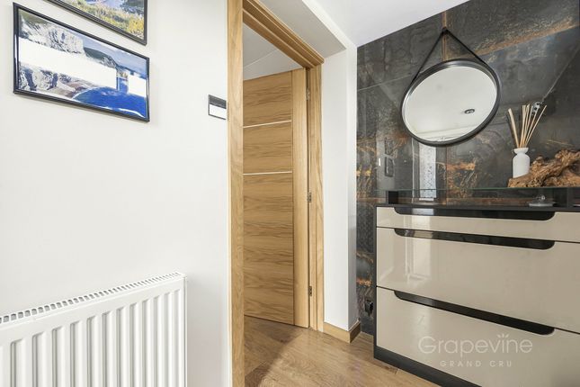 6, Tippings Lane, Reading photo 3