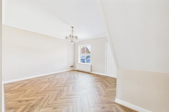 4, Hen & Chicken Yard, Newark photo 4