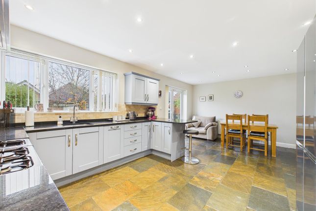 Orchard Cottage, Sandholme Road, Gilberdyke photo 2