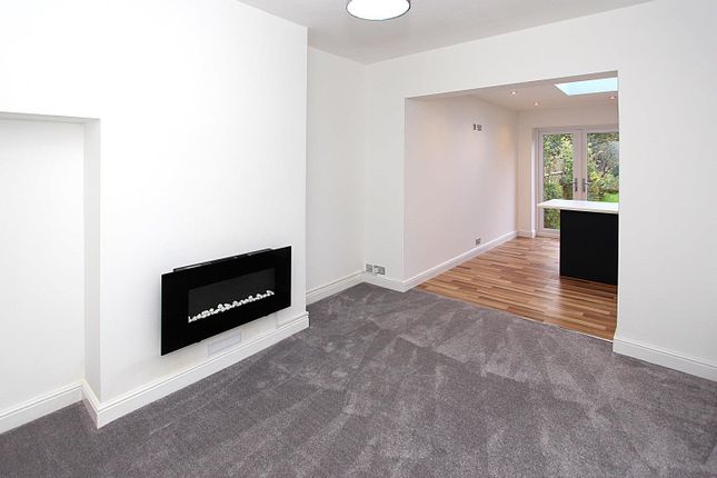 34, Hollybush Lane, Wolverhampton photo 4