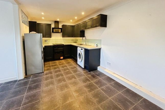 Flat 4, Lilliput Complex, St. Ives Road Carbis Bay photo 3