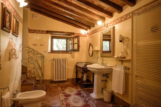 Apartment for sale in Cortona, 52044, Italy