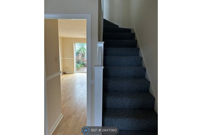 Thorburn Close, Neath photo 4