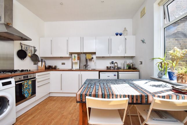 51a, Vancouver Road, London photo 3