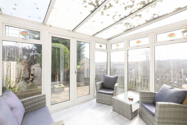 10 Waterthorpe Gardens, Sheffield photo 4