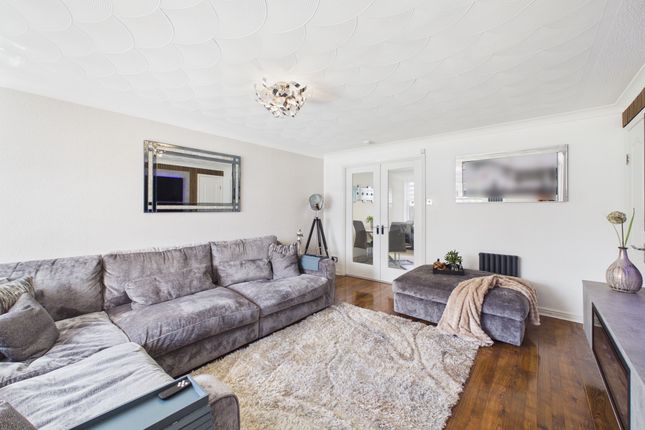 3 Townhead Place, Uddingston photo 4