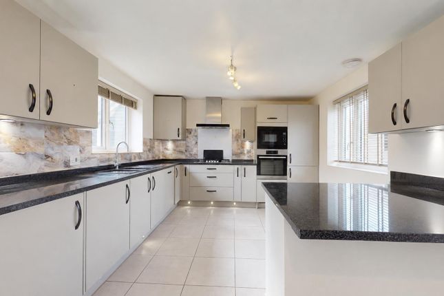 7, St. Vincent Avenue, Milton Keynes photo 4