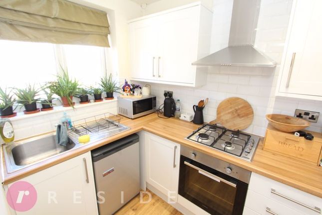 64, Edenfield Road, Rochdale photo 4
