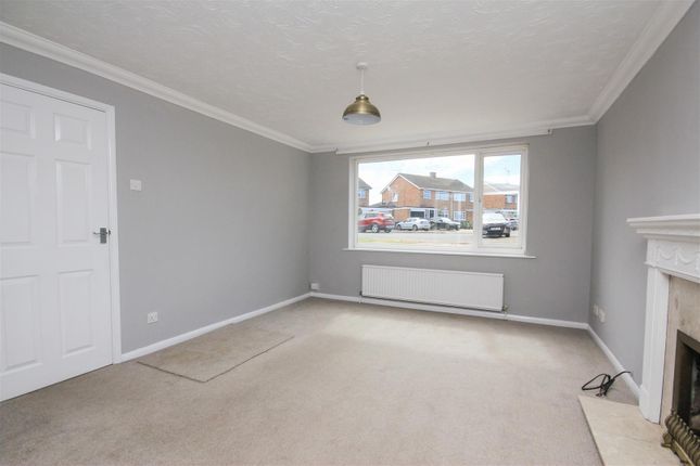 5, Fir Tree Grove, Wellingborough photo 4
