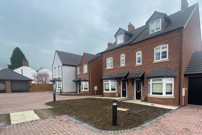 Thumbnail Semi-detached house to rent in St. Saviours House, Lutterworth Road, Leicester