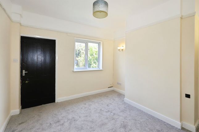 22, Anchorfields, Kidderminster photo 2