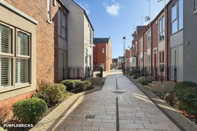Scotts Square, Hull photo 2