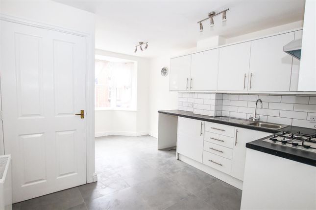 3, Emberton Mews, Newcastle photo 2
