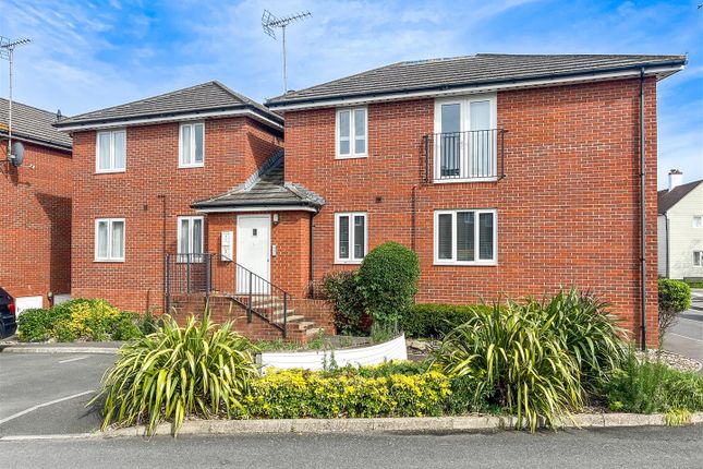 Thumbnail Flat for sale in Cambrai Close, Portsmouth