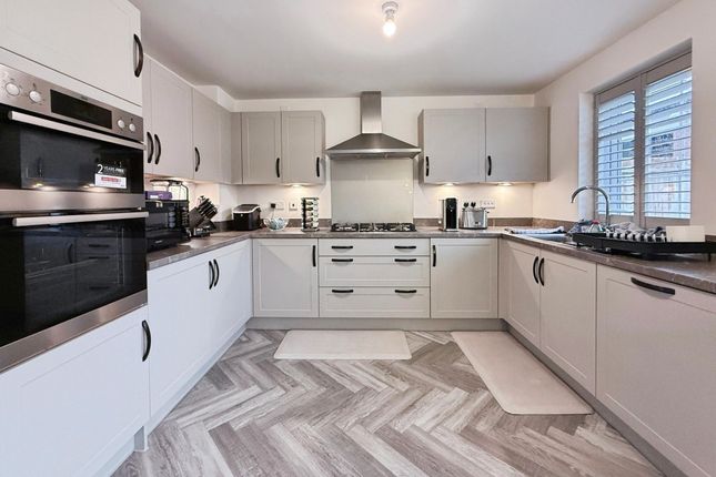 35 Glenmore Road, Leicester photo 3