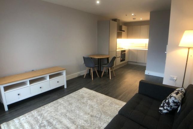 Flat to rent in Cheetham Hill Road, Manchester