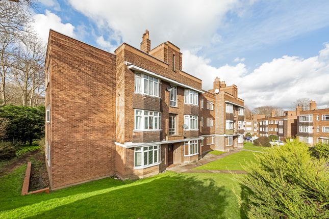 Thumbnail Flat for sale in Melbourne Court, Anerley Road, London