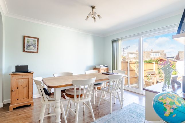 10, Orchard Drive, Selby photo 4