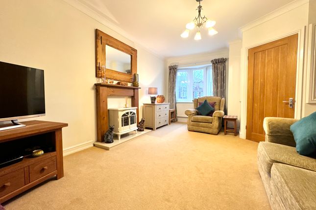 29 Craig-y-Darren, Aberdare photo 4