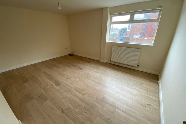 2, Ritsons Court, Consett photo 2