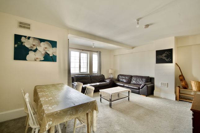4-bed flat on 12, Cheyne Close, London, £405,000