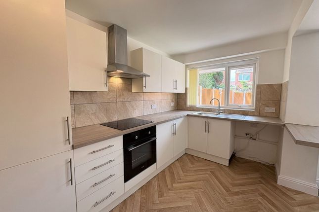 52, Yarrow Avenue, Maghull photo 3