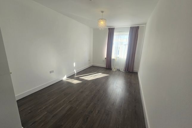 wemberly hill road, Wembley photo 5