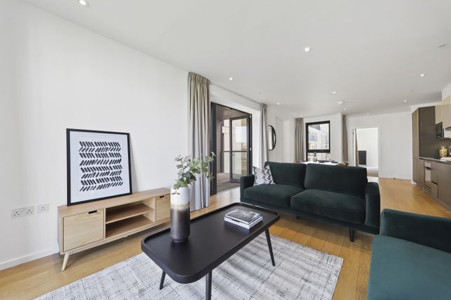 Thumbnail Flat to rent in 8, Victory Parade, London