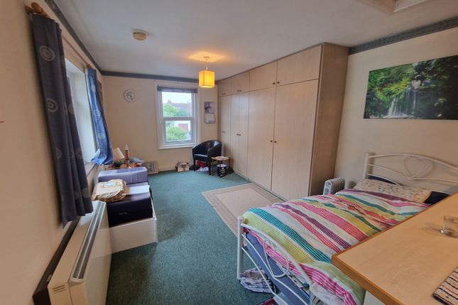 Flat 3, Yeovil photo 3