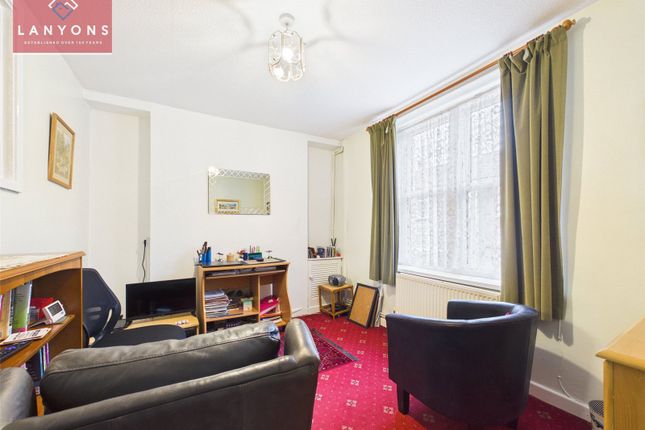 46, Tyntyla Road, Pentre photo 4
