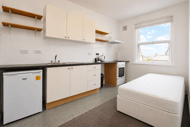 Room 7, 103, Huddleston Road, Tufnell Park photo 4