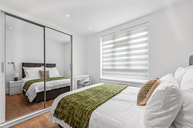 Room 2, 212, Eastern Avenue, Ilford photo 5
