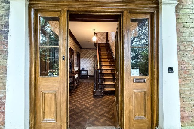 Oakley House, 113, The Hill, Sandbach photo 4