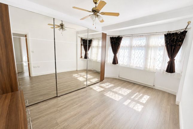 2, Morland Gardens, Greater London photo 4