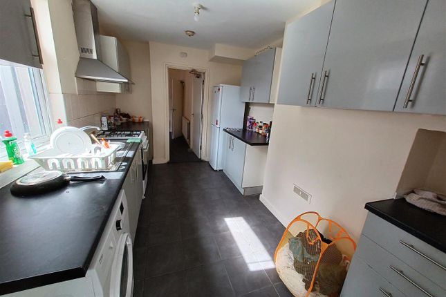 Detached house to rent in Diana Street, Roath, Cardiff