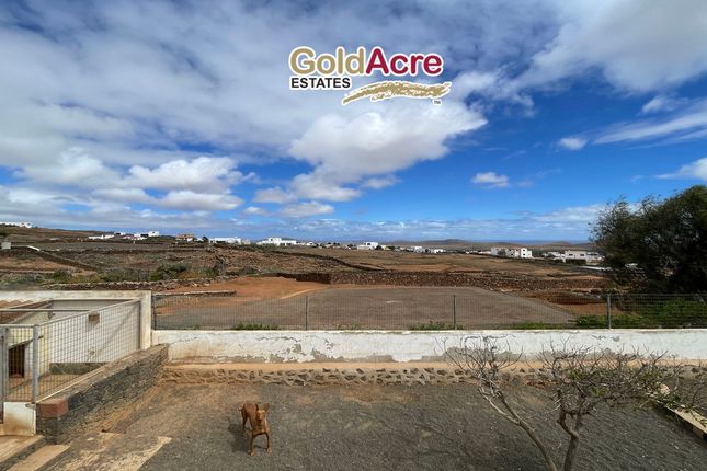 Villa for sale in La Oliva, Canary Islands, Spain